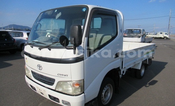 Buy Used Toyota Dyna White Car in Beitbridge in Matabeleland South Buy Used Toyota Dyna White Car in Beitbridge in Matabeleland South