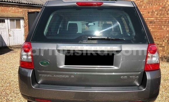 Nunua Ilio tumika Land Rover Freelander Fedha Gari ndani ya Beitbridge nchini Matabeleland Kusini Nunua Ilio tumika Land Rover Freelander Fedha Gari ndani ya Beitbridge nchini Matabeleland Kusini