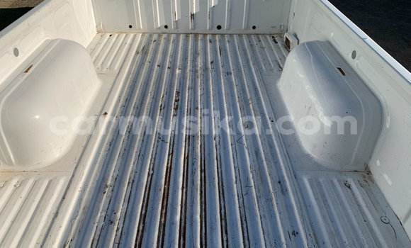 Tenga Tsaru Nissan NP 300 Chena Mota in Beitbridge in Matabeleland South Tenga Tsaru Nissan NP 300 Chena Mota in Beitbridge in Matabeleland South