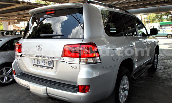 Acheter Occasion Voiture Toyota Land Cruiser Gris à Beitbridge, Matabeleland South Acheter Occasion Voiture Toyota Land Cruiser Gris à Beitbridge, Matabeleland South