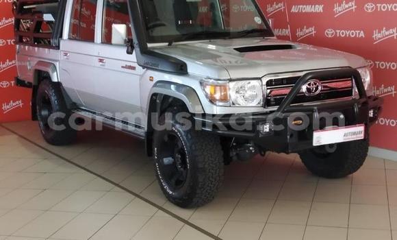 Tenga Tsaru Toyota Kluger Sirivha Mota in Beitbridge in Matabeleland South Tenga Tsaru Toyota Kluger Sirivha Mota in Beitbridge in Matabeleland South