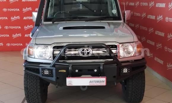 Tenga Tsaru Toyota Kluger Sirivha Mota in Beitbridge in Matabeleland South Tenga Tsaru Toyota Kluger Sirivha Mota in Beitbridge in Matabeleland South