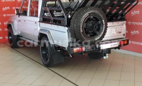 Tenga Tsaru Toyota Kluger Sirivha Mota in Beitbridge in Matabeleland South Tenga Tsaru Toyota Kluger Sirivha Mota in Beitbridge in Matabeleland South