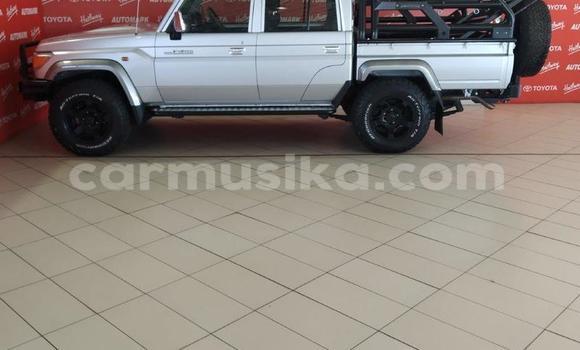 Tenga Tsaru Toyota Kluger Sirivha Mota in Beitbridge in Matabeleland South Tenga Tsaru Toyota Kluger Sirivha Mota in Beitbridge in Matabeleland South