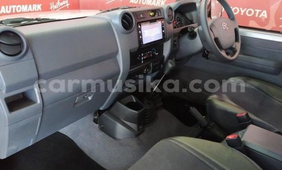 Tenga Tsaru Toyota Kluger Sirivha Mota in Beitbridge in Matabeleland South Tenga Tsaru Toyota Kluger Sirivha Mota in Beitbridge in Matabeleland South