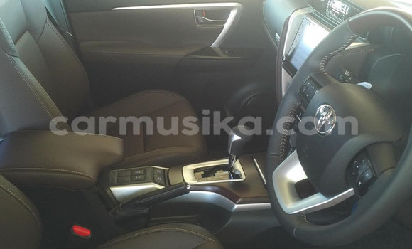 Acheter Occasion Voiture Toyota Fortuner Blanc à Beitbridge, Matabeleland South Acheter Occasion Voiture Toyota Fortuner Blanc à Beitbridge, Matabeleland South