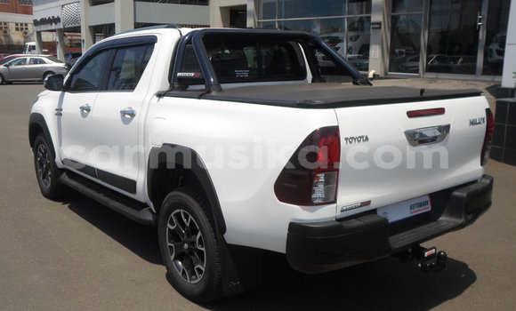 Acheter Occasion Voiture Toyota Hilux Blanc à Beitbridge, Matabeleland South Acheter Occasion Voiture Toyota Hilux Blanc à Beitbridge, Matabeleland South