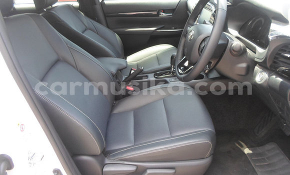 Acheter Occasion Voiture Toyota Hilux Blanc à Beitbridge, Matabeleland South Acheter Occasion Voiture Toyota Hilux Blanc à Beitbridge, Matabeleland South