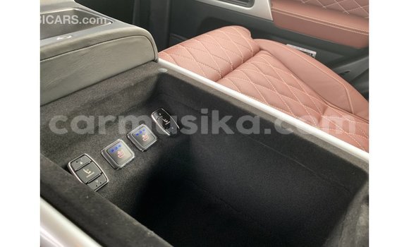 Acheter Import Voiture Toyota Land Cruiser Noir à Import - Dubai, Harare Acheter Import Voiture Toyota Land Cruiser Noir à Import - Dubai, Harare