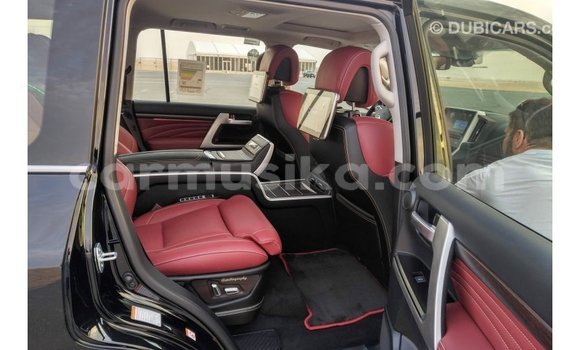 Acheter Import Voiture Toyota Land Cruiser Noir à Import - Dubai, Harare Acheter Import Voiture Toyota Land Cruiser Noir à Import - Dubai, Harare