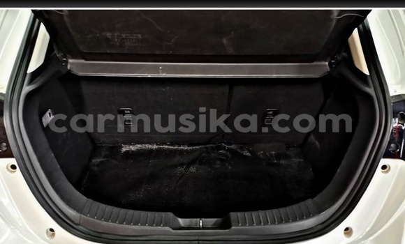 Acheter Occasion Voiture Mazda 2 Blanc à Beitbridge, Matabeleland South Acheter Occasion Voiture Mazda 2 Blanc à Beitbridge, Matabeleland South