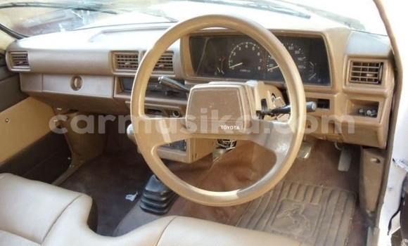 Tenga Tsaru Toyota Hilux Chena Mota in Beitbridge in Matabeleland South Tenga Tsaru Toyota Hilux Chena Mota in Beitbridge in Matabeleland South