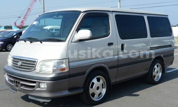 Tenga Tsaru Toyota Hiace Zvimwe Mota in Beitbridge in Matabeleland South Tenga Tsaru Toyota Hiace Zvimwe Mota in Beitbridge in Matabeleland South