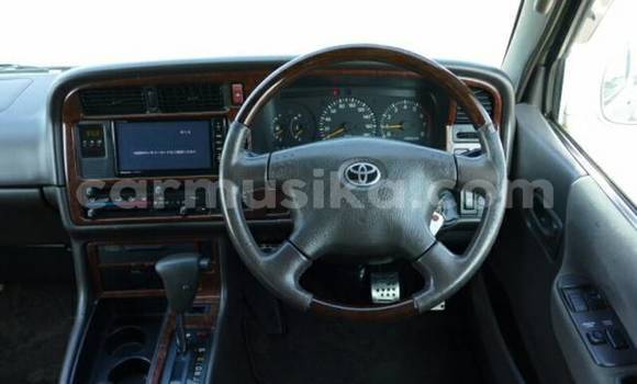 Tenga Tsaru Toyota Hiace Zvimwe Mota in Beitbridge in Matabeleland South Tenga Tsaru Toyota Hiace Zvimwe Mota in Beitbridge in Matabeleland South