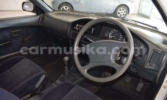 Acheter Occasion Voiture Toyota Corolla Blanc à Beitbridge, Matabeleland South Acheter Occasion Voiture Toyota Corolla Blanc à Beitbridge, Matabeleland South