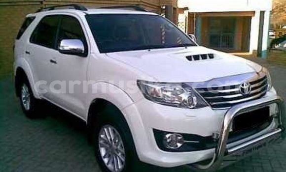 Buy Used Toyota Fortuner White Car in Beitbridge in Matabeleland South Buy Used Toyota Fortuner White Car in Beitbridge in Matabeleland South