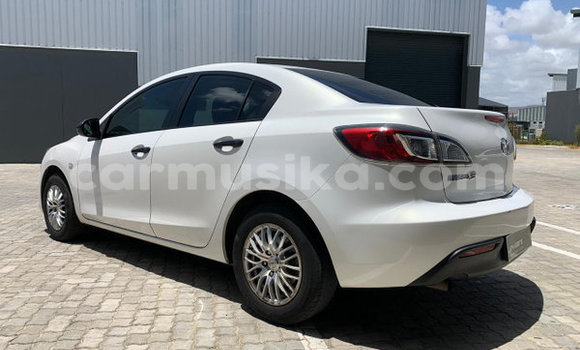 Acheter Occasion Voiture Mazda 3 Blanc à Beitbridge, Matabeleland South Acheter Occasion Voiture Mazda 3 Blanc à Beitbridge, Matabeleland South