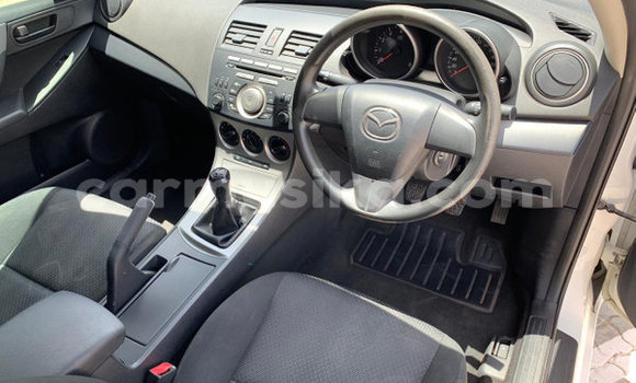Acheter Occasion Voiture Mazda 3 Blanc à Beitbridge, Matabeleland South Acheter Occasion Voiture Mazda 3 Blanc à Beitbridge, Matabeleland South