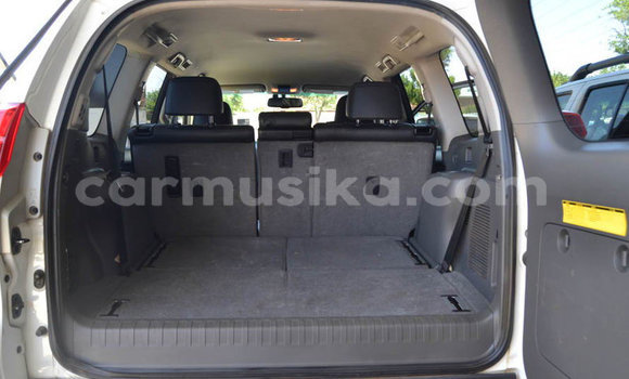 Tenga Tsaru Toyota Prado Chena Mota in Beitbridge in Matabeleland South Tenga Tsaru Toyota Prado Chena Mota in Beitbridge in Matabeleland South