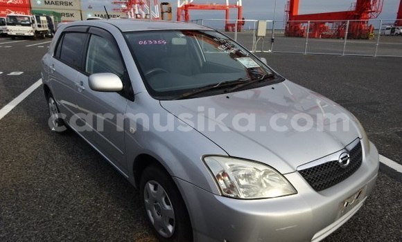 Nunua Ilio tumika Toyota Runx Fedha Gari ndani ya Harare nchini Harare Nunua Ilio tumika Toyota Runx Fedha Gari ndani ya Harare nchini Harare