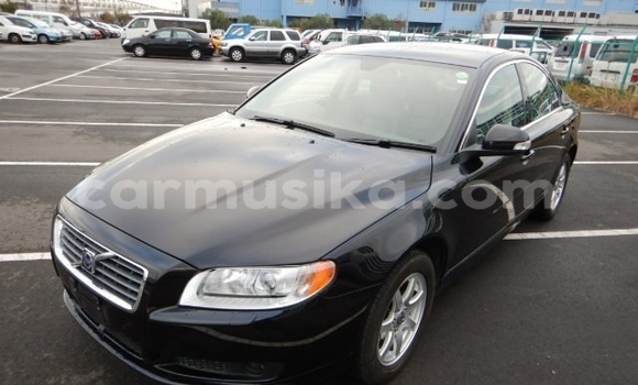 Nunua Ilio tumika Volvo S80 Nyeusi Gari ndani ya Harare nchini Harare