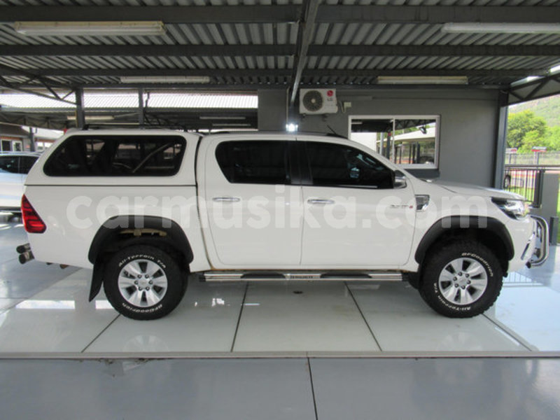 Big with watermark toyota hilux matabeleland south beitbridge 10976