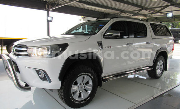 Acheter Occasion Voiture Toyota Hilux Blanc à Beitbridge, Matabeleland South Acheter Occasion Voiture Toyota Hilux Blanc à Beitbridge, Matabeleland South