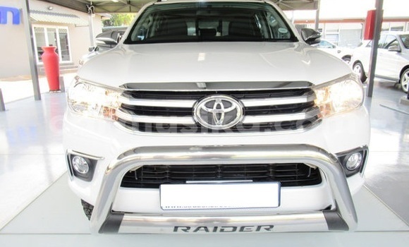 Acheter Occasion Voiture Toyota Hilux Blanc à Beitbridge, Matabeleland South Acheter Occasion Voiture Toyota Hilux Blanc à Beitbridge, Matabeleland South