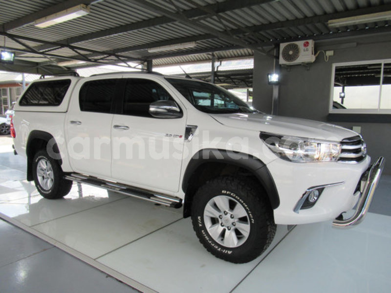 Big with watermark toyota hilux matabeleland south beitbridge 10976