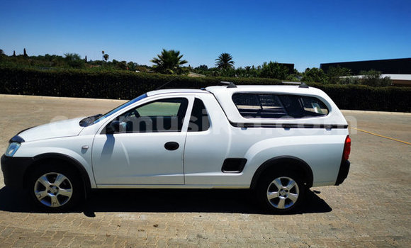 Acheter Occasion Voiture Opel Corsa Blanc à Beitbridge, Matabeleland South Acheter Occasion Voiture Opel Corsa Blanc à Beitbridge, Matabeleland South