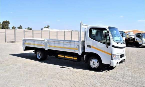 Acheter Occasion Voiture Toyota Dyna Blanc à Beitbridge, Matabeleland South Acheter Occasion Voiture Toyota Dyna Blanc à Beitbridge, Matabeleland South