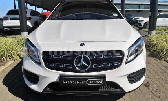 Acheter Occasion Voiture Mercedes‒Benz GLA-klasse Blanc à Beitbridge, Matabeleland South Acheter Occasion Voiture Mercedes‒Benz GLA-klasse Blanc à Beitbridge, Matabeleland South