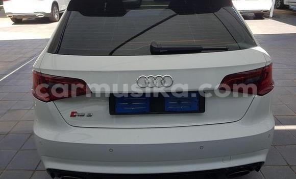 Acheter Occasion Voiture Audi RS3 Blanc à Beitbridge, Matabeleland South Acheter Occasion Voiture Audi RS3 Blanc à Beitbridge, Matabeleland South