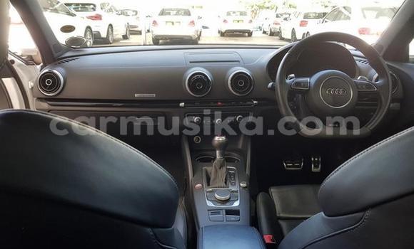 Acheter Occasion Voiture Audi RS3 Blanc à Beitbridge, Matabeleland South Acheter Occasion Voiture Audi RS3 Blanc à Beitbridge, Matabeleland South