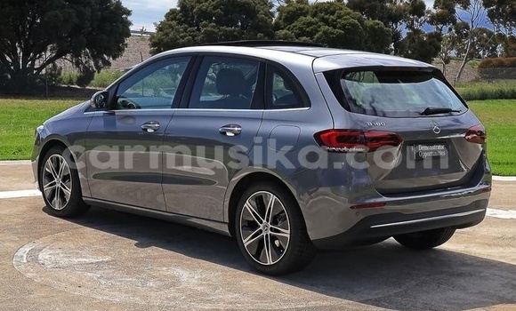 Tenga Tsaru Mercedes‒Benz B-klasse Sirivha Mota in Mapopoma eVhitori in Matabeleland North Tenga Tsaru Mercedes‒Benz B-klasse Sirivha Mota in Mapopoma eVhitori in Matabeleland North