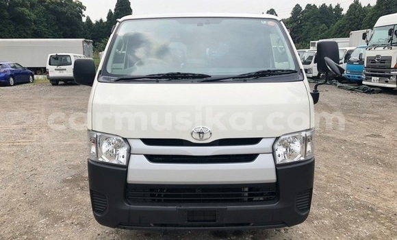 Tenga Tsaru Toyota Hiace Chena Mota in Beitbridge in Matabeleland South Tenga Tsaru Toyota Hiace Chena Mota in Beitbridge in Matabeleland South