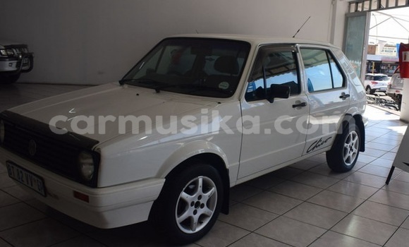 Acheter Occasion Voiture Volkswagen Golf Blanc à Beitbridge, Matabeleland South Acheter Occasion Voiture Volkswagen Golf Blanc à Beitbridge, Matabeleland South