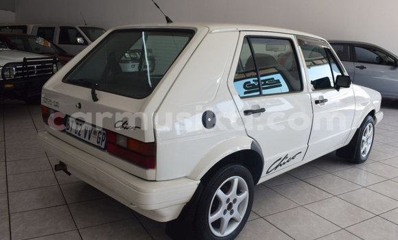 Acheter Occasion Voiture Volkswagen Golf Blanc à Beitbridge, Matabeleland South Acheter Occasion Voiture Volkswagen Golf Blanc à Beitbridge, Matabeleland South