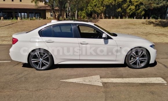 Nunua Ilio tumika BMW 3–Series Nyeupe Gari ndani ya Beitbridge nchini Matabeleland Kusini Nunua Ilio tumika BMW 3–Series Nyeupe Gari ndani ya Beitbridge nchini Matabeleland Kusini