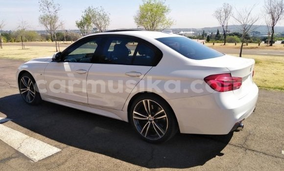 Nunua Ilio tumika BMW 3–Series Nyeupe Gari ndani ya Beitbridge nchini Matabeleland Kusini Nunua Ilio tumika BMW 3–Series Nyeupe Gari ndani ya Beitbridge nchini Matabeleland Kusini