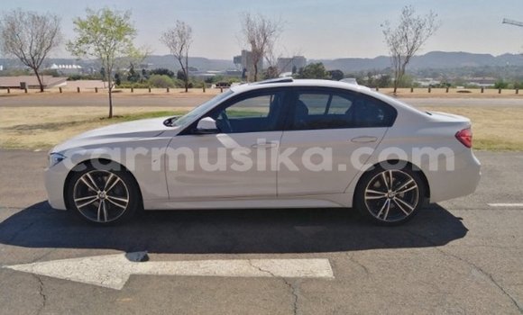 Nunua Ilio tumika BMW 3–Series Nyeupe Gari ndani ya Beitbridge nchini Matabeleland Kusini Nunua Ilio tumika BMW 3–Series Nyeupe Gari ndani ya Beitbridge nchini Matabeleland Kusini