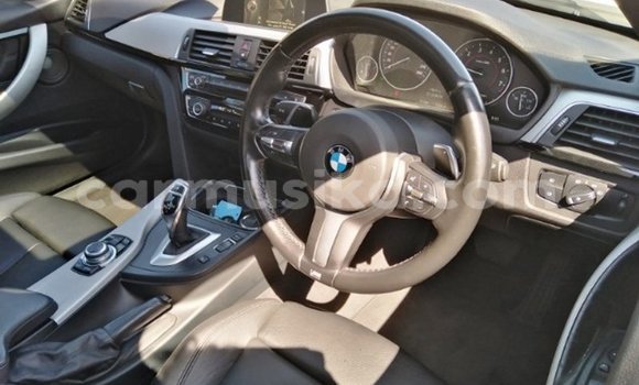 Nunua Ilio tumika BMW 3–Series Nyeupe Gari ndani ya Beitbridge nchini Matabeleland Kusini Nunua Ilio tumika BMW 3–Series Nyeupe Gari ndani ya Beitbridge nchini Matabeleland Kusini