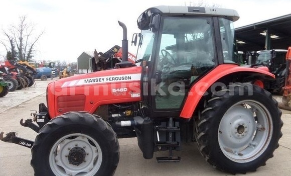 Nunua Ilio tumika Man Silent Nyekundu Lori ndani ya Beitbridge nchini Matabeleland Kusini Nunua Ilio tumika Man Silent Nyekundu Lori ndani ya Beitbridge nchini Matabeleland Kusini