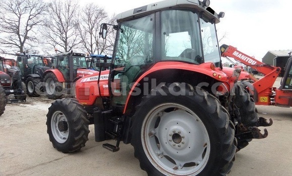 Nunua Ilio tumika Man Silent Nyekundu Lori ndani ya Beitbridge nchini Matabeleland Kusini Nunua Ilio tumika Man Silent Nyekundu Lori ndani ya Beitbridge nchini Matabeleland Kusini