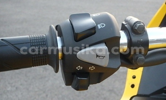 Nunua Ilio tumika Honda VRX 400 Roadster Nyingine Bike ndani ya Beitbridge nchini Matabeleland Kusini Nunua Ilio tumika Honda VRX 400 Roadster Nyingine Bike ndani ya Beitbridge nchini Matabeleland Kusini