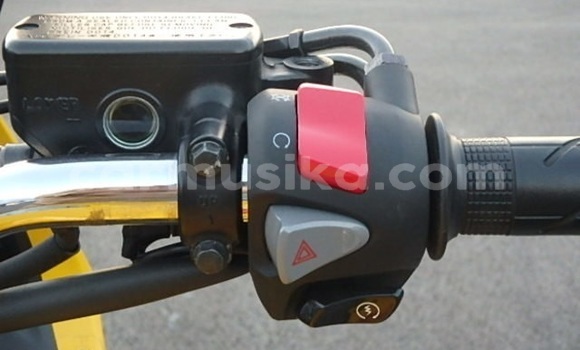 Nunua Ilio tumika Honda VRX 400 Roadster Nyingine Bike ndani ya Beitbridge nchini Matabeleland Kusini Nunua Ilio tumika Honda VRX 400 Roadster Nyingine Bike ndani ya Beitbridge nchini Matabeleland Kusini