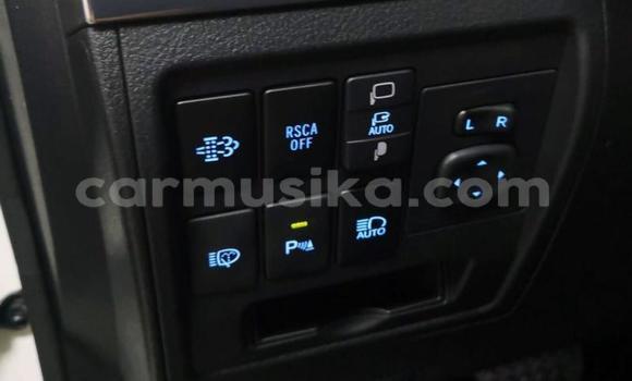 Nunua Ilio tumika Toyota RAV4 Nyeupe Gari ndani ya Belvedere nchini Harare Nunua Ilio tumika Toyota RAV4 Nyeupe Gari ndani ya Belvedere nchini Harare