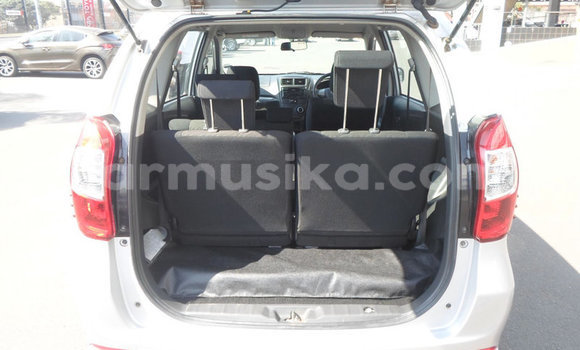 Acheter Occasion Voiture Toyota Avanza Blanc à Beitbridge, Matabeleland South Acheter Occasion Voiture Toyota Avanza Blanc à Beitbridge, Matabeleland South