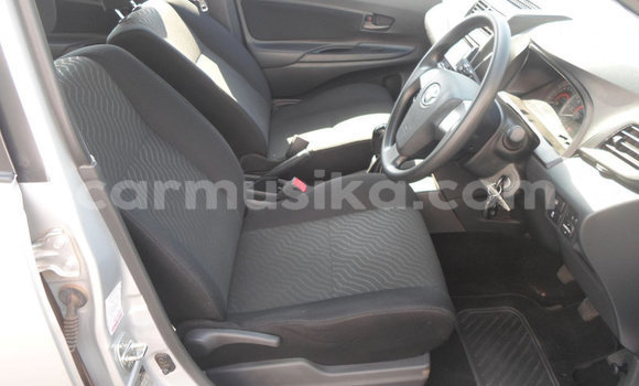 Acheter Occasion Voiture Toyota Avanza Blanc à Beitbridge, Matabeleland South Acheter Occasion Voiture Toyota Avanza Blanc à Beitbridge, Matabeleland South