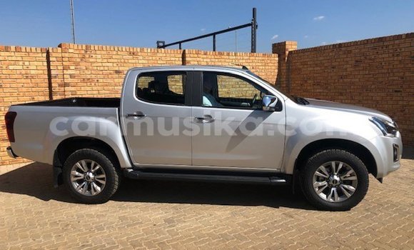 Acheter Occasion Voiture Isuzu KB Blanc à Beitbridge, Matabeleland South Acheter Occasion Voiture Isuzu KB Blanc à Beitbridge, Matabeleland South